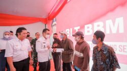 Dampingi Pj Gubernur Banten, Pilar Bagikan BLT BBM